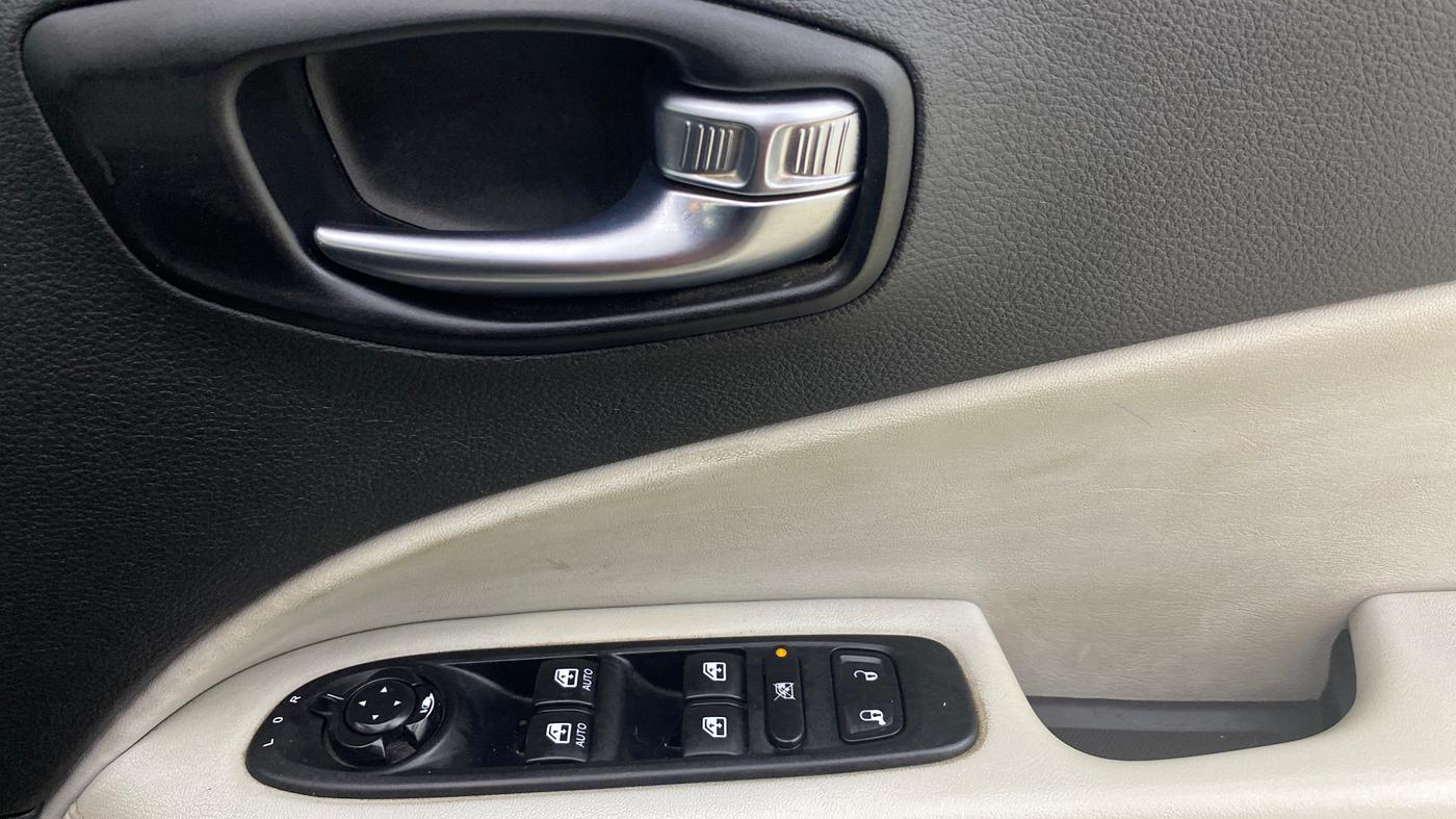 2020 Jeep Compass LONGITUDE 2.0 DIESEL 4X4 AT, Diesel, Automatic, 89,727 km, Driver Side Door Panels Control