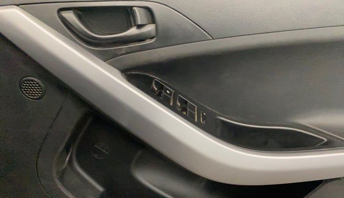 2021 Tata NEXON XMA SUNROOF PETROL, Petrol, Automatic, 62,616 km, Driver Side Door Panels Control