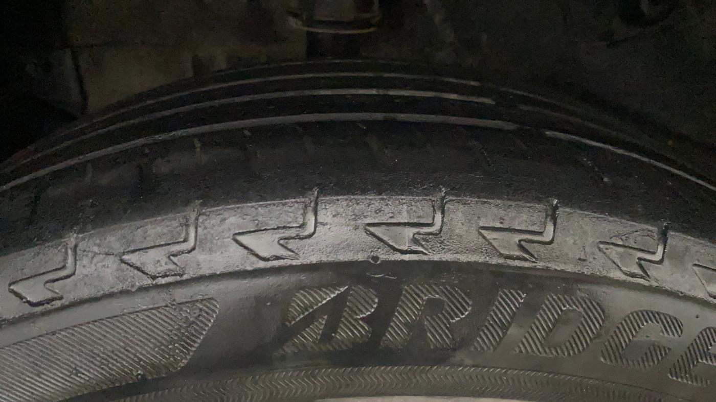2021 Tata NEXON XMA SUNROOF PETROL, Petrol, Automatic, 62,616 km, Right Rear Tyre Tread