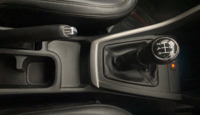 2023 Maruti BREZZA ZXI + SMART HYBRID, Petrol, Manual, 67,584 km, Gear Lever