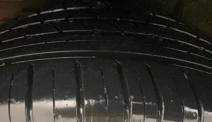 2019 Hyundai Elite i20 ASTA (O) CVT, Petrol, Automatic, 64,314 km, Right Rear Tyre Tread