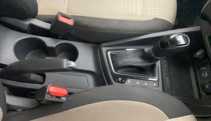 2019 Hyundai Elite i20 ASTA (O) CVT, Petrol, Automatic, 64,314 km, Gear Lever