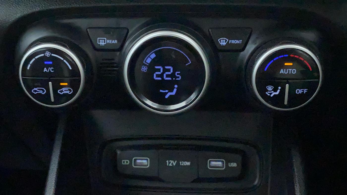 2022 Hyundai VENUE SX 1.0 TURBO IMT, Petrol, Manual, 22,567 km, Automatic Climate Control