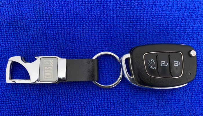 2022 Hyundai VENUE SX 1.0 TURBO IMT, Petrol, Manual, 22,567 km, Key Close Up