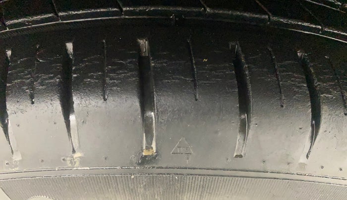 2018 Maruti Baleno ALPHA CVT PETROL 1.2, Petrol, Automatic, 36,789 km, Left Front Tyre Tread