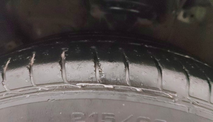 2017 Hyundai Creta SX PLUS AT 1.6 PETROL, Petrol, Automatic, 56,138 km, Left Front Tyre Tread