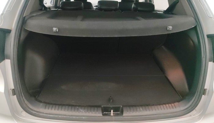 2017 Hyundai Creta SX PLUS AT 1.6 PETROL, Petrol, Automatic, 56,138 km, Boot Inside