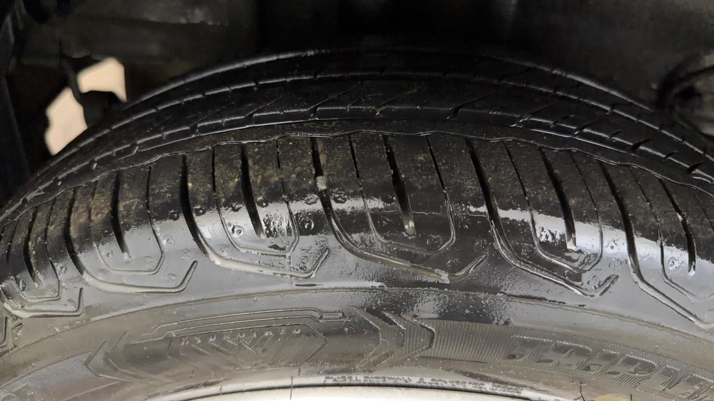 2022 Tata Tiago XZ PLUS CNG, CNG, Manual, 30,697 km, Right Rear Tyre Tread