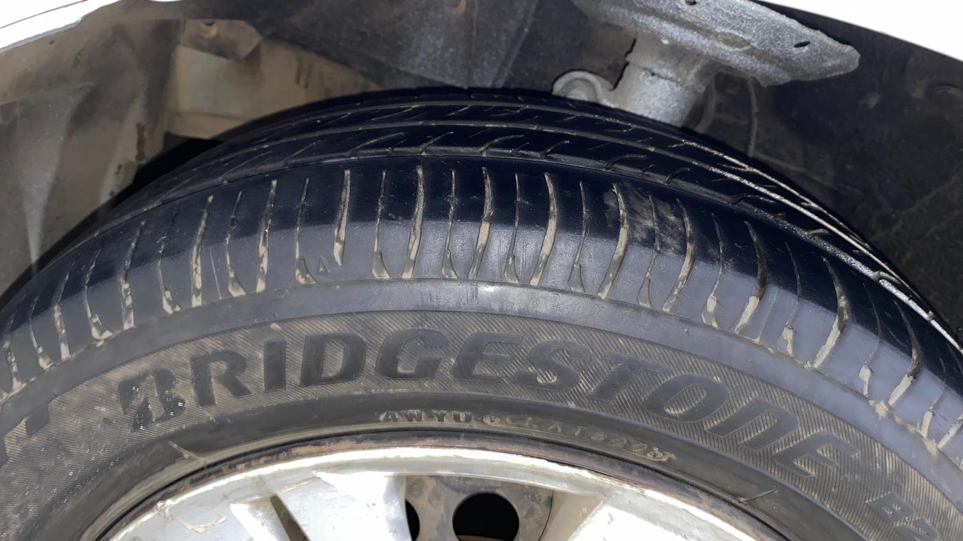 2015 Honda City 1.5L I-VTEC SV, Petrol, Manual, 1,11,534 km, Left Front Tyre Tread