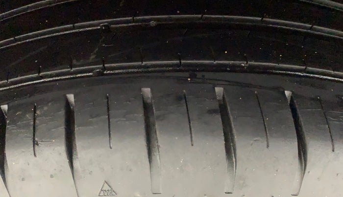 2017 Maruti Baleno ALPHA PETROL 1.2, Petrol, Manual, 30,620 km, Right Rear Tyre Tread