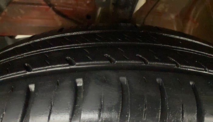 2021 Maruti Swift VXI, Petrol, Manual, 30,823 km, Left Front Tyre Tread