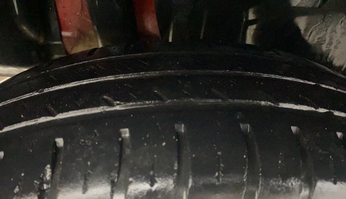 2021 Maruti Swift VXI, Petrol, Manual, 30,823 km, Right Rear Tyre Tread