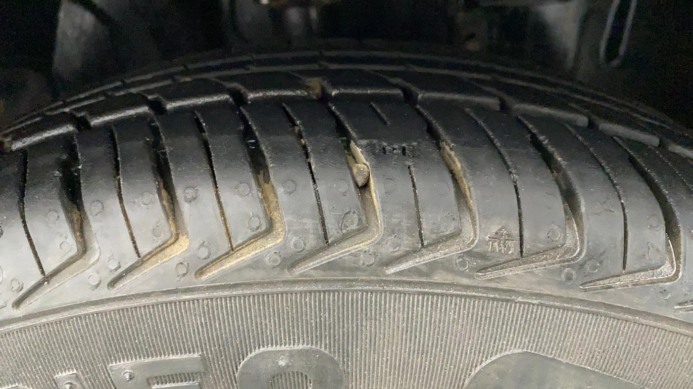 2017 Datsun Redi Go T (O), Petrol, Manual, 9,743 km, Right Front Tyre Tread