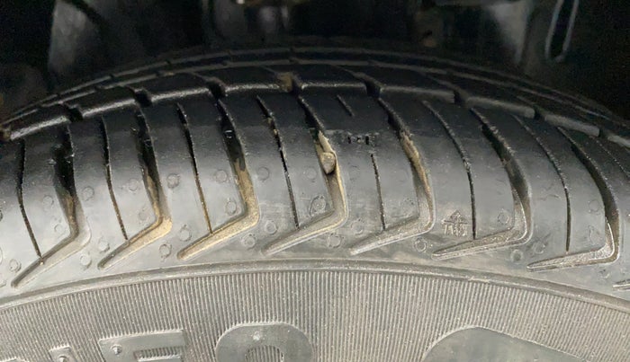 2017 Datsun Redi Go T (O), Petrol, Manual, 9,743 km, Right Front Tyre Tread