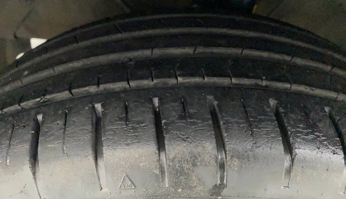 2016 Maruti Baleno ZETA CVT PETROL 1.2, Petrol, Automatic, 35,869 km, Left Front Tyre Tread