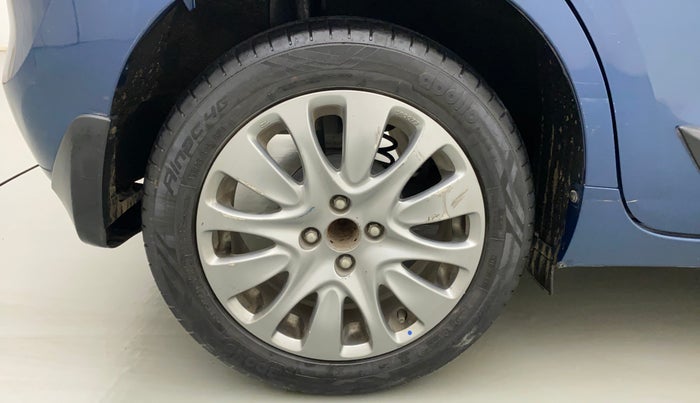 2016 Maruti Baleno ZETA CVT PETROL 1.2, Petrol, Automatic, 35,869 km, Right Rear Wheel