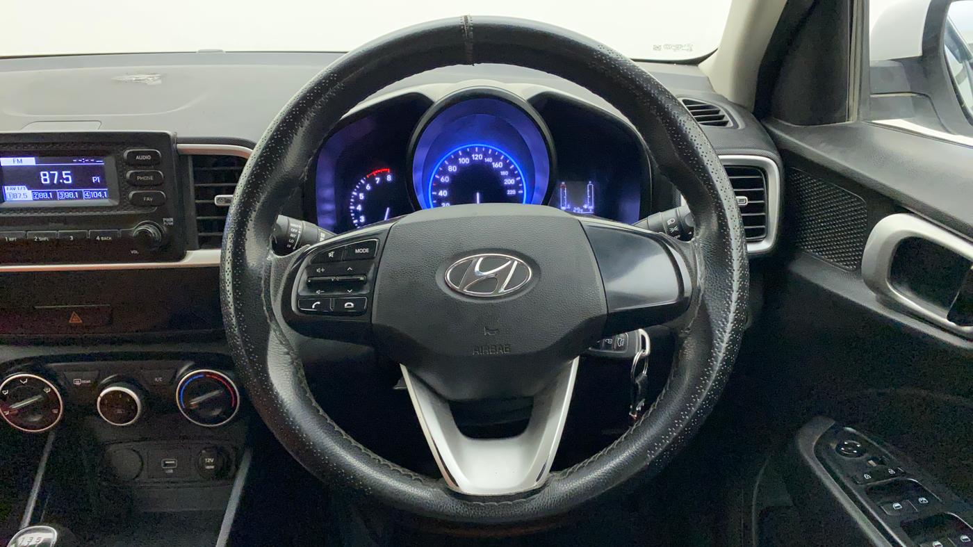 2020 Hyundai VENUE S 1.2, Petrol, Manual, 46,774 km, Steering Wheel Close Up