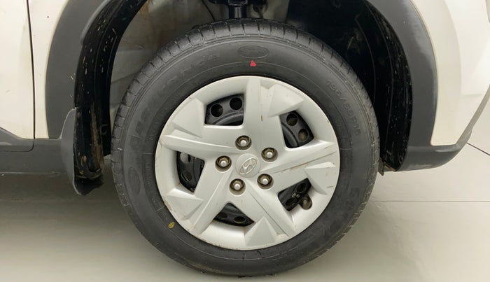 2020 Hyundai VENUE S 1.2, Petrol, Manual, 46,774 km, Right Front Wheel