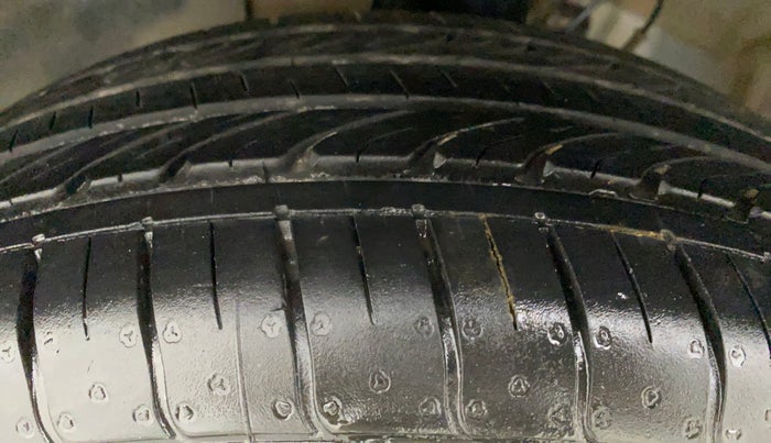 2020 Hyundai VENUE S 1.2, Petrol, Manual, 46,774 km, Left Front Tyre Tread
