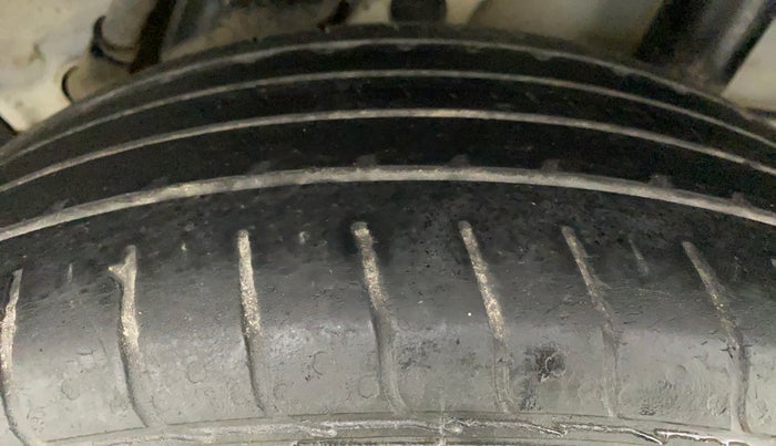 2020 Hyundai VENUE S 1.2, Petrol, Manual, 46,774 km, Left Rear Tyre Tread