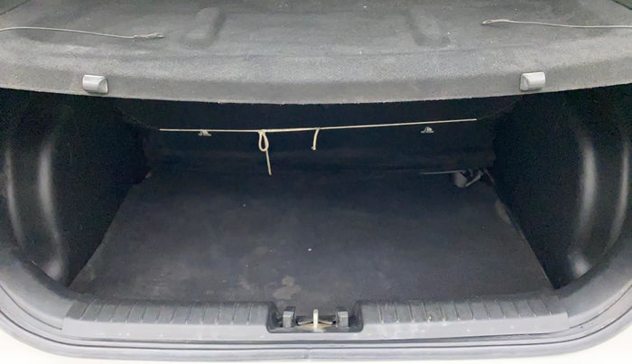 2020 Hyundai VENUE S 1.2, Petrol, Manual, 46,774 km, Boot Inside