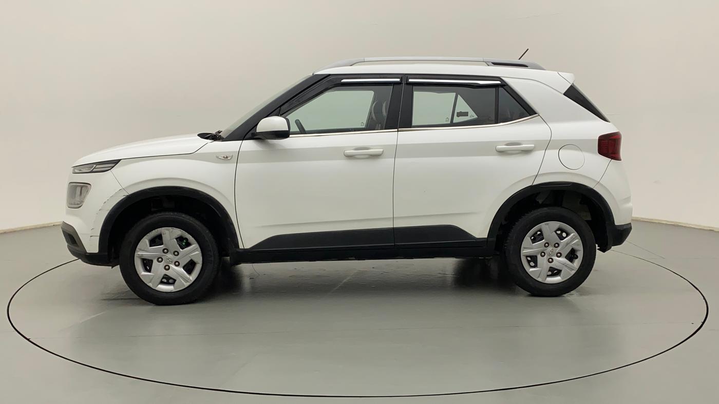 2020 Hyundai VENUE S 1.2, Petrol, Manual, 46,774 km, Left Side