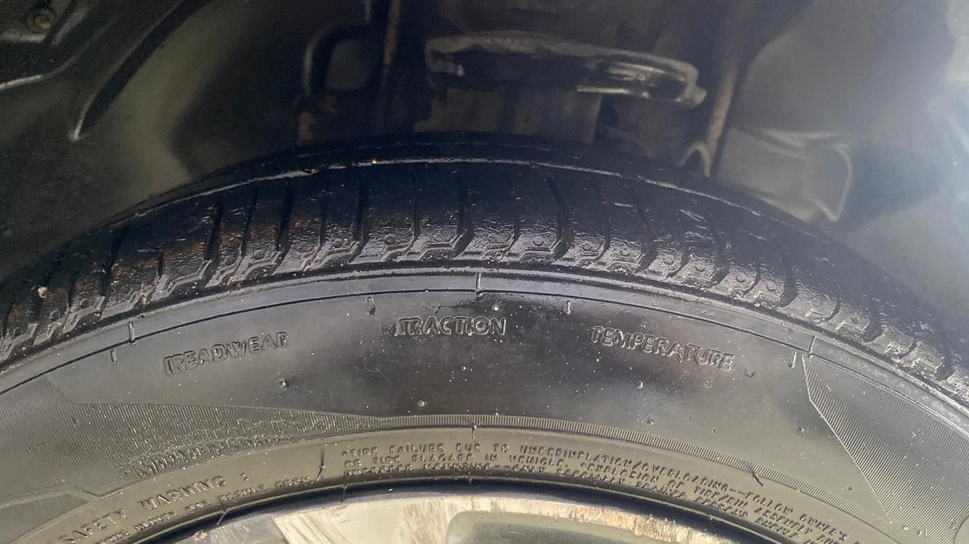 2017 Tata TIGOR XZ (O) PETROL, Petrol, Manual, 45,176 km, Right Front Tyre Tread