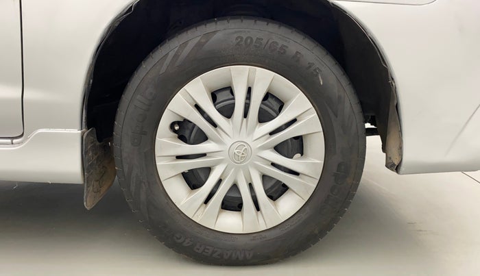 2013 Toyota Innova 2.5 GX 8 STR, Diesel, Manual, 85,234 km, Right Front Wheel