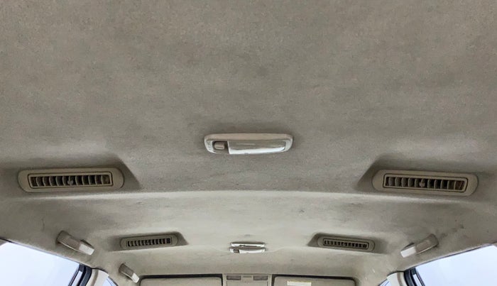 2013 Toyota Innova 2.5 GX 8 STR, Diesel, Manual, 85,234 km, Rear AC Vents