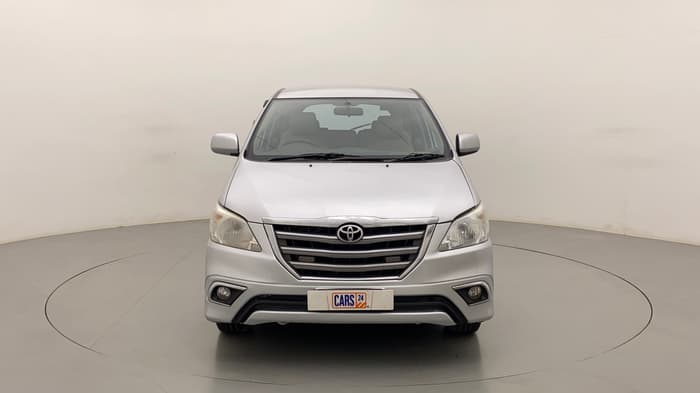2013 Toyota Innova 2.5 GX 8 STR, Diesel, Manual, 85,234 km, Front