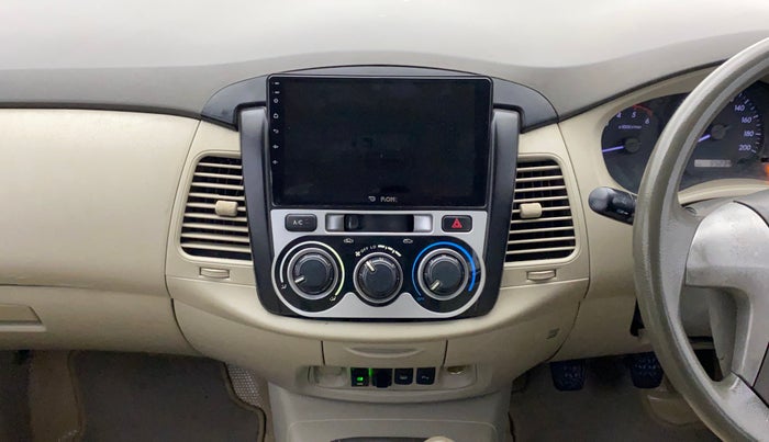 2013 Toyota Innova 2.5 GX 8 STR, Diesel, Manual, 85,234 km, Air Conditioner