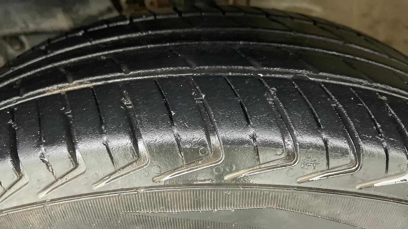 2021 Maruti New Wagon-R 1.0 Lxi (o) cng, CNG, Manual, 17,633 km, Left Front Tyre Tread