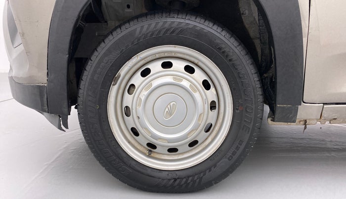 2017 Mahindra KUV 100 NXT K2 P 6 STR, Petrol, Manual, 21,732 km, Left Front Wheel