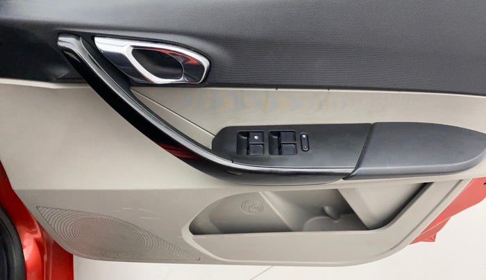 2018 Tata Tiago XZA PETROL, Petrol, Automatic, 41,269 km, Driver Side Door Panels Control