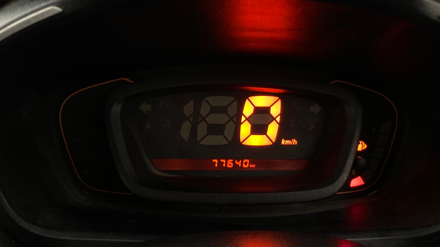 2017 Renault Kwid RXT 1.0, Petrol, Manual, 77,635 km, Odometer Image