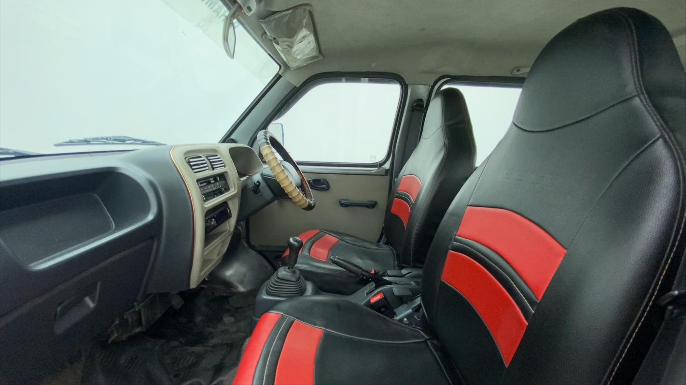 2014 Maruti Eeco 5 STR WITH A/C+HTR, Petrol, Manual, 83,529 km, Right Side Front Door Cabin