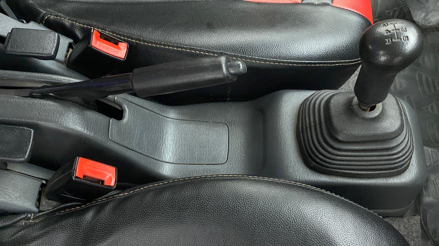 2014 Maruti Eeco 5 STR WITH A/C+HTR, Petrol, Manual, 83,529 km, Gear Lever