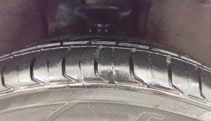 2022 Maruti Celerio VXI CNG, CNG, Manual, 57,678 km, Right Front Tyre Tread