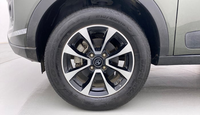 2021 Tata NEXON XZA PLUS PETROL DUAL TONE, Petrol, Automatic, 26,086 km, Left Front Wheel