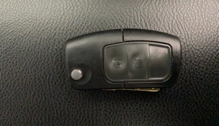 2014 Ford Ecosport TITANIUM 1.0L ECOBOOST, Petrol, Manual, 1,06,625 km, Key Close Up