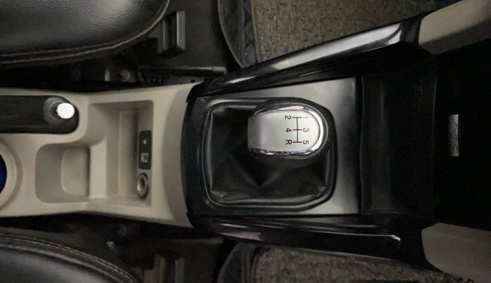 2014 Ford Ecosport TITANIUM 1.0L ECOBOOST, Petrol, Manual, 1,06,625 km, Gear Lever