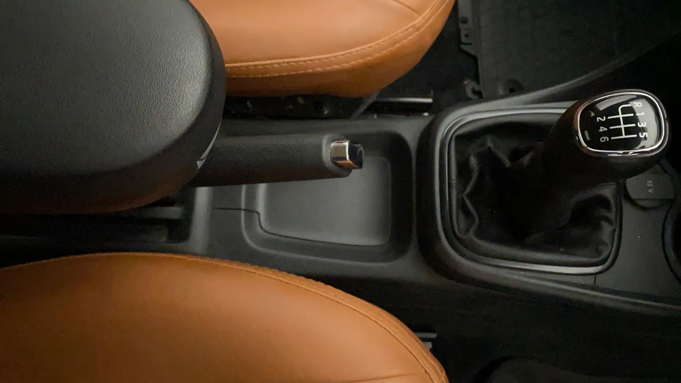 2020 Skoda Rapid AMBITION TSI, Petrol, Manual, 23,220 km, Gear Lever