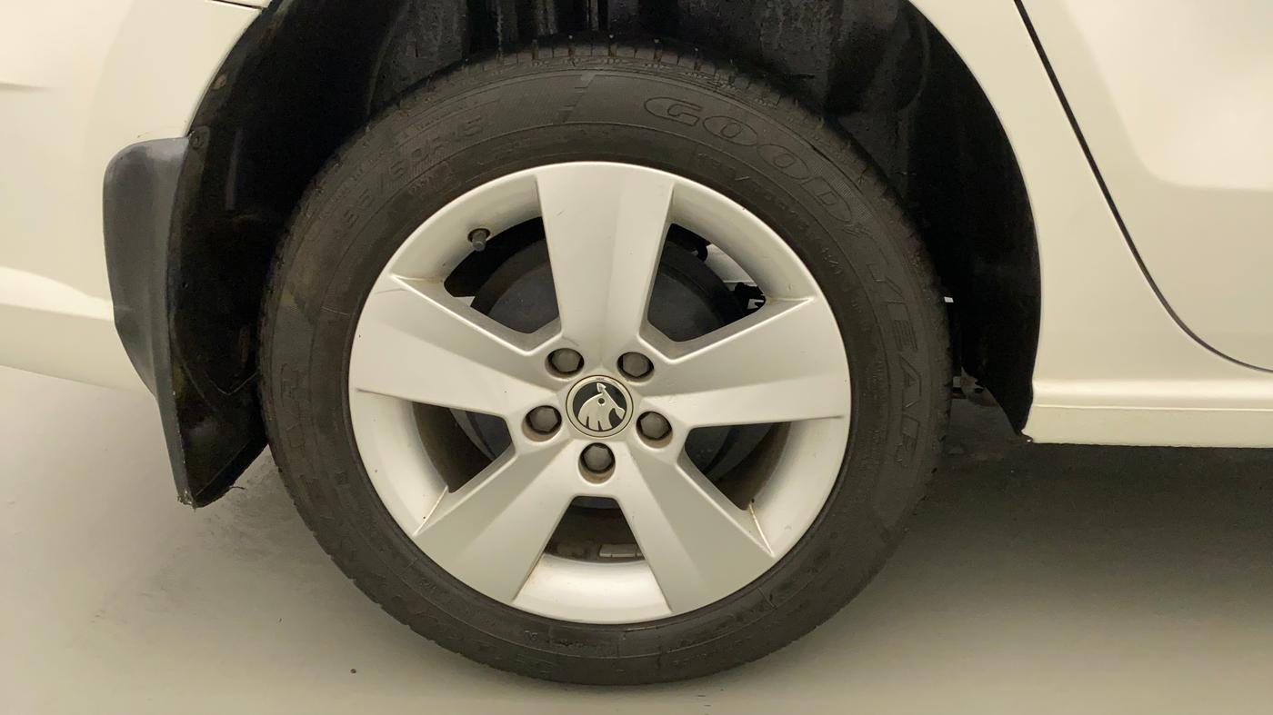 2020 Skoda Rapid AMBITION TSI, Petrol, Manual, 23,220 km, Right Rear Wheel