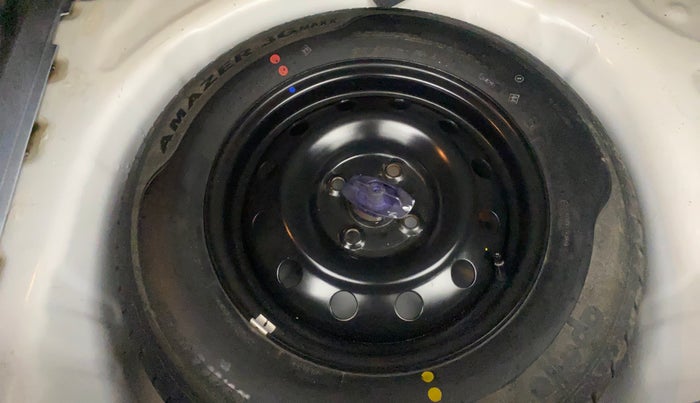 2022 Maruti Swift ZXI PLUS AMT DUAL TONE, Petrol, Automatic, 21,243 km, Spare Tyre