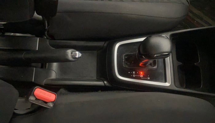 2022 Maruti Swift ZXI PLUS AMT DUAL TONE, Petrol, Automatic, 21,243 km, Gear Lever