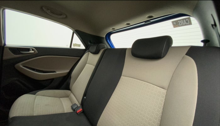 2016 Hyundai Elite i20 ASTA 1.4 CRDI (O), Diesel, Manual, 67,865 km, Right Side Rear Door Cabin
