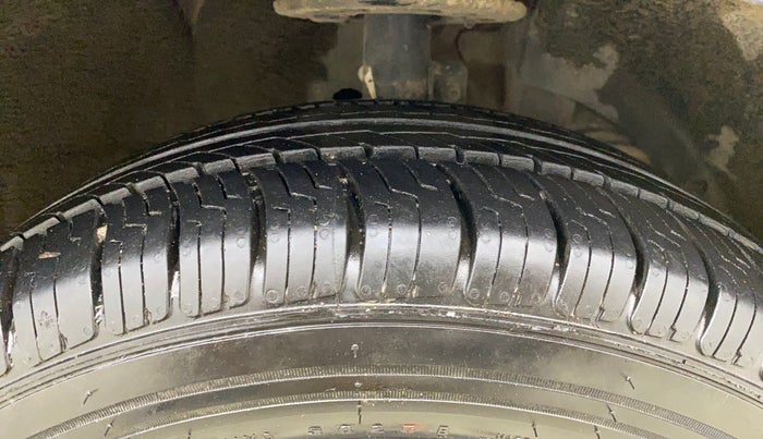2019 Maruti Dzire ZXI PLUS AMT, Petrol, Automatic, 34,410 km, Right Front Tyre Tread