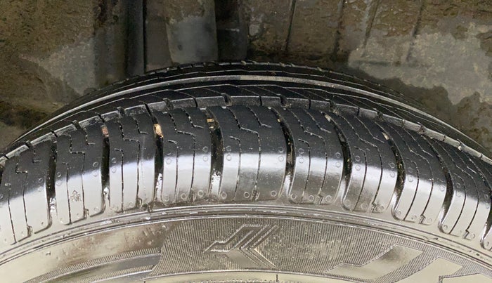 2019 Maruti Dzire ZXI PLUS AMT, Petrol, Automatic, 34,410 km, Right Rear Tyre Tread