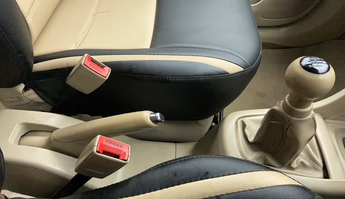 2012 Maruti Ertiga VDI ABS, Diesel, Manual, 2,44,488 km, Gear Lever