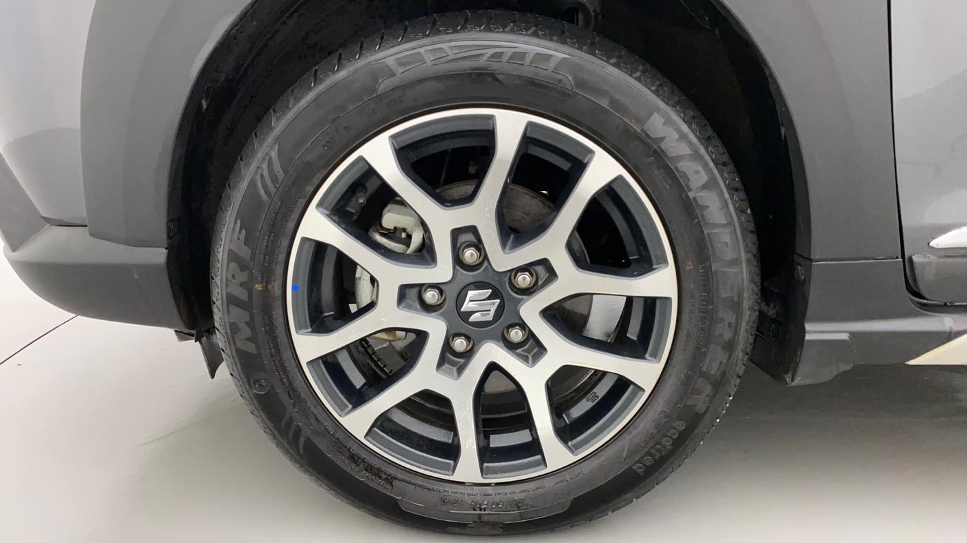 2022 Maruti XL6 ALPHA MT, Petrol, Manual, 11,457 km, Left Front Wheel
